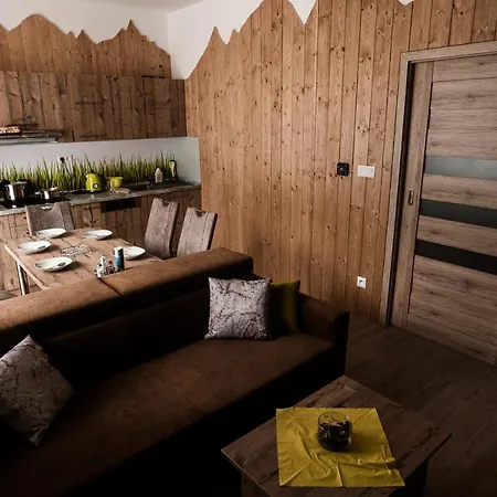 Magic Bernard, Stary Smokovec Apartment