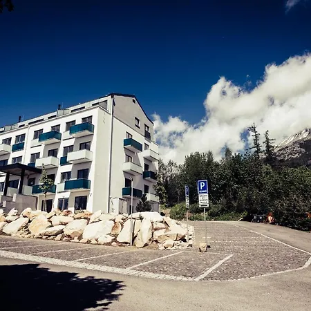 Magic Bernard, Stary Smokovec Daire *